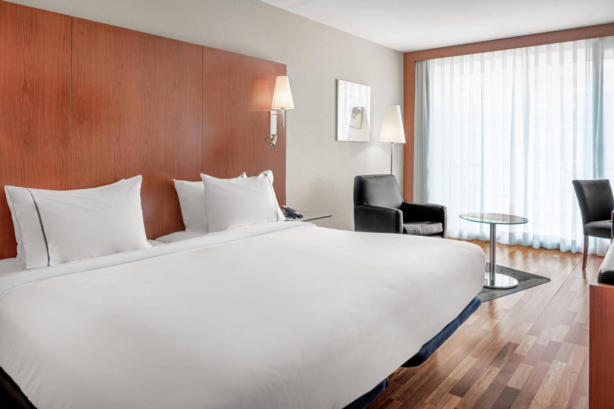 Ac Hotel La Rioja By Marriott Логроньо Экстерьер фото